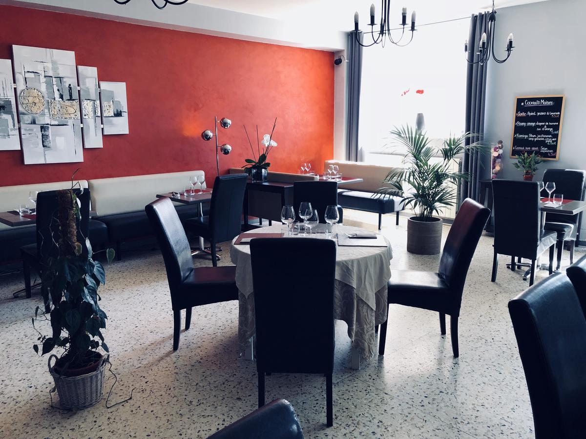Le Clos Des Acacias Signes Exteriör bild